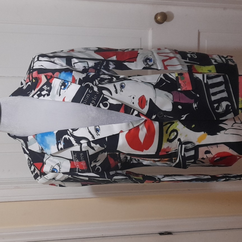 Slim Cut Graffiti Blazer Size XXL (fits like a Medium) by Clothing QMZ Height